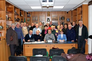 Foto di gruppo con i rappresentanti delle Famiglie emigranti ed ex emigranti.