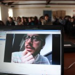 Marco Polin, sullo schermo, mentre da Londra racconta della sua esperienza all'estero.