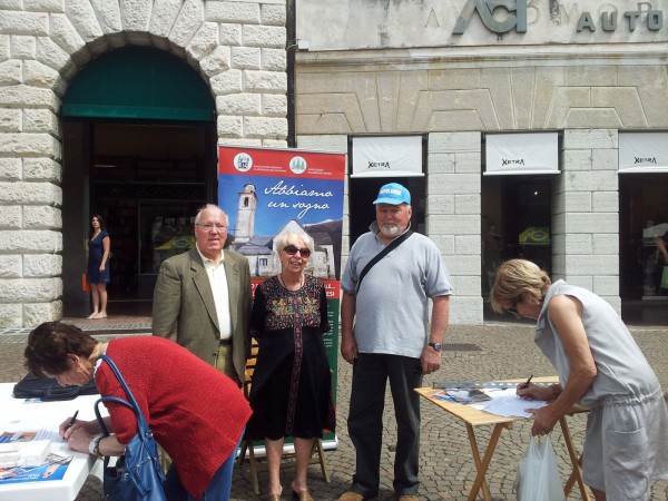 Firme piazza Martiri