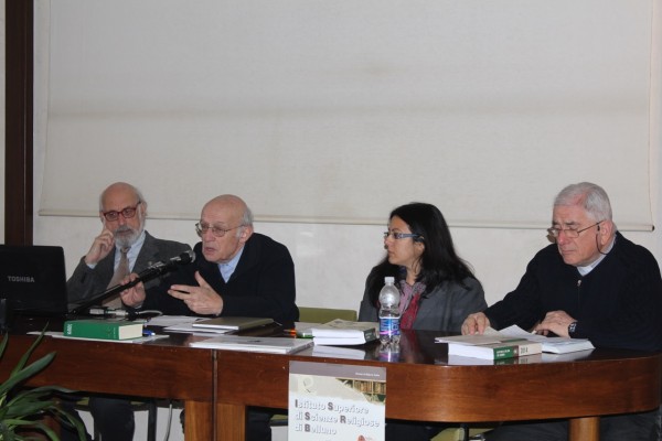 Da sinistra Dino Bridda, Gioachino Bratti, Delfina Licata e mons. Umberto Antoniol.