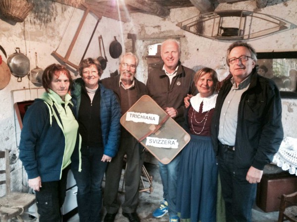 nterno della casa della Balia Pina. Da sinistra Olinda Fiabane, Vencia, Gasperin, Cugnach, Tavi e De Bona.