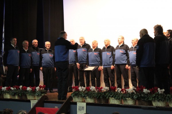 Un momento dell'esibizione del Coro Cadore