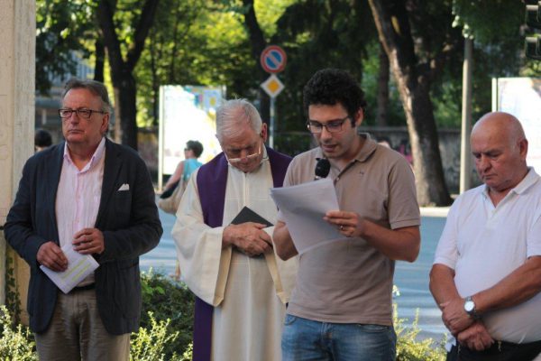 Il momento della lettura dei nomi delle vittime di Marcinelle.