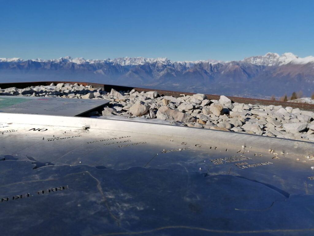 particolare del balcone panoramico sulle Dolomiti