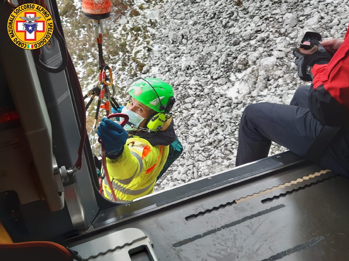 Tragedia sul monte Cavallo. Muore dopo un volo di 200 metri | ABM