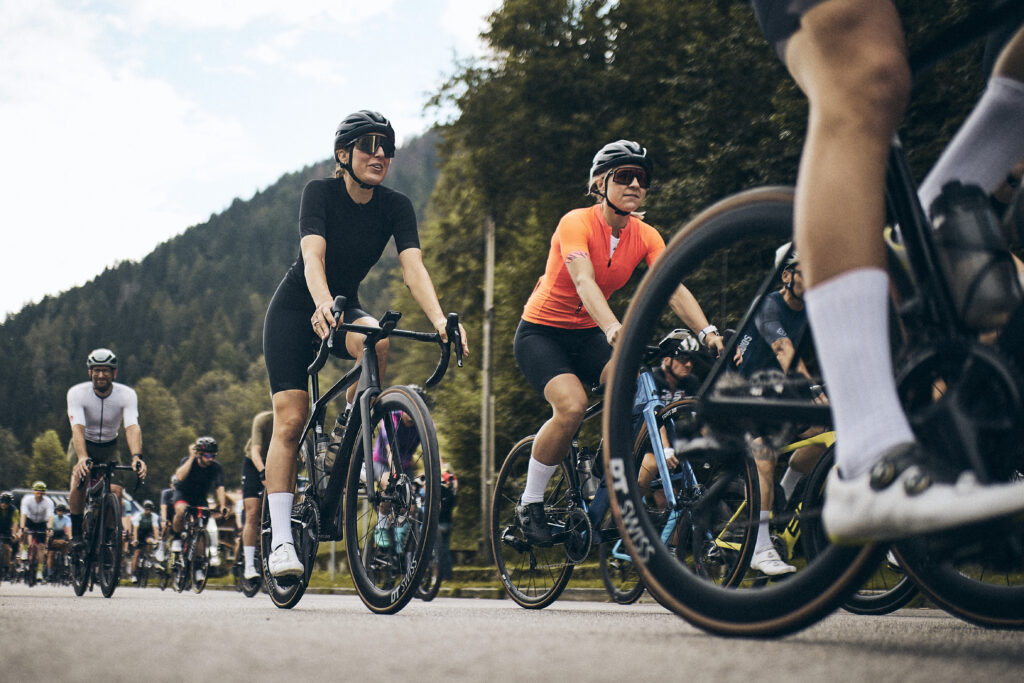 Tour de friends